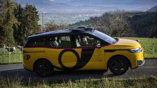 Feu vert aux taxis autonomes de CarPostal en Suisse orientale