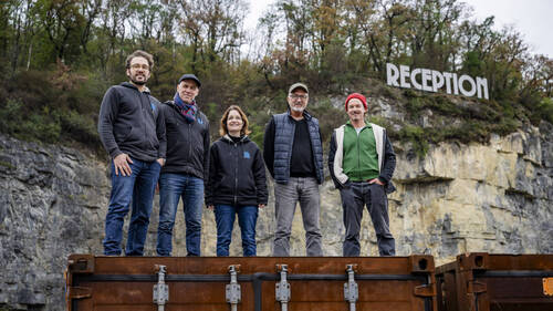 Karl’s kühne Gassenschau retrouve St-Triphon (VD) avec "RECEPTION"