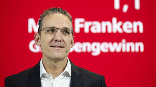 Raiffeisen progresse au 1er semestre, mais se serre la ceinture