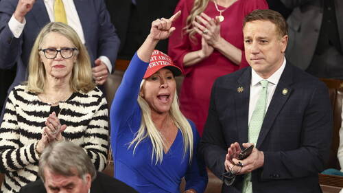 L'élue de la droite américaine Greene démissionne du Congrès