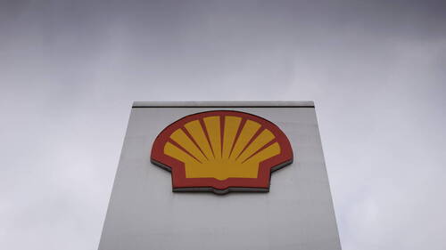 Shell poursuivi par des survivants d'un typhon aux Philippines