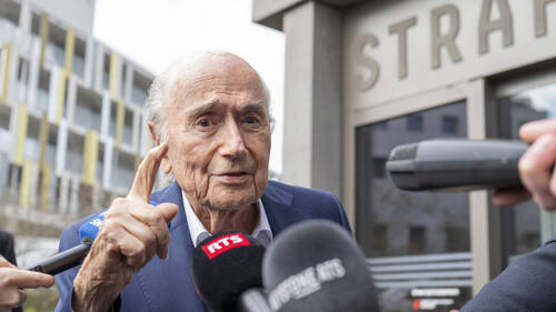 "Où vas-tu, FIFA?", s'interroge Blatter après l'affaire Balogun