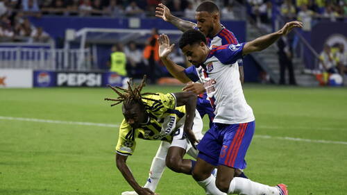 Zachary Athekame buteur et passeur avec Lyon