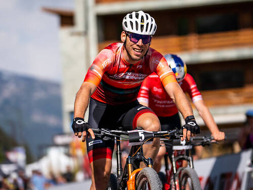 Keller et Litscher titrés en short track