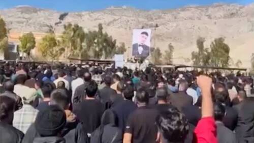 Iran: "droit" de manifester mais il existe des "lignes rouges"