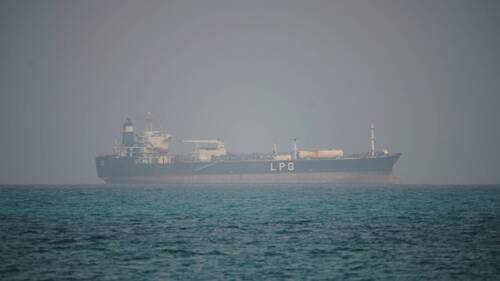 Les Houthis menacent les intérêts US si Washington intervient