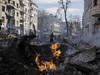 Plusieurs fortes explosions et des colonnes de fumée à Kiev