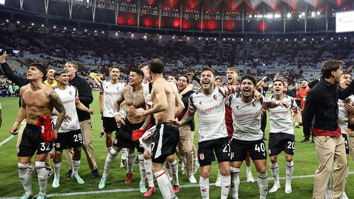 Estudiantes rejoint Palmeiras en finale