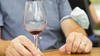 Les Suisses boivent moins de vin, et moins de vins locaux aussi