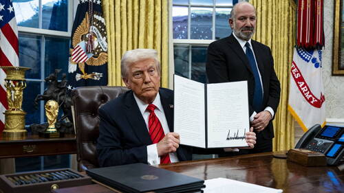 Trump a pris plus de décrets en 2025 qu'au cours de son 1er mandat