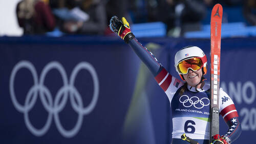 Descente: Breezy Johnson se pare de l'or olympique, Vonn se blesse