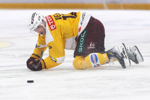 Jimmy Vesey (GSHC) en action lors du match du championnat suisse de hockey sur glace de National League entre Lausanne HC (LHC) et Geneve-Servette HC (GSHC) ce mercredi 30 septembre 2026 a la patinoire de la Vaudoise Arena a Lausanne. (KEYSTONE/Cyril Zingaro)