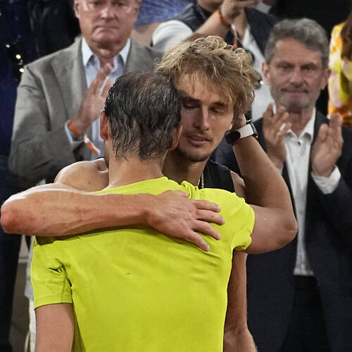 Nadal en finale après l'abandon de Zverev