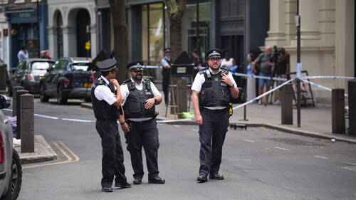 Londres: quatre hommes poignardés, une femme arrêtée