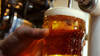 Les ventes de bière continuent de s'émousser