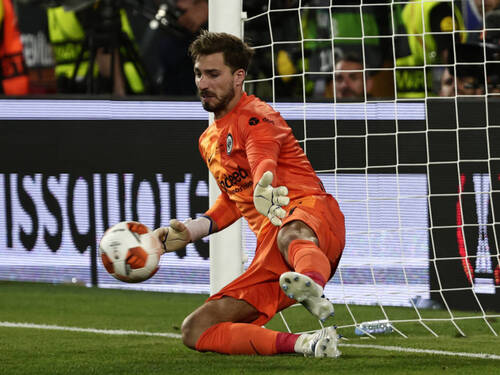 Eintracht Francfort gagne l'Europa League aux tirs au but