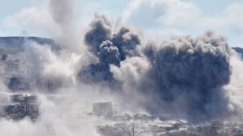 Liban: l'armée israélienne procède à une "énorme explosion"