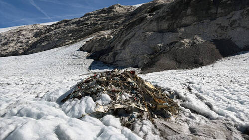 Débris d'un avion tombé en 1963 retrouvés sur un glacier uranais