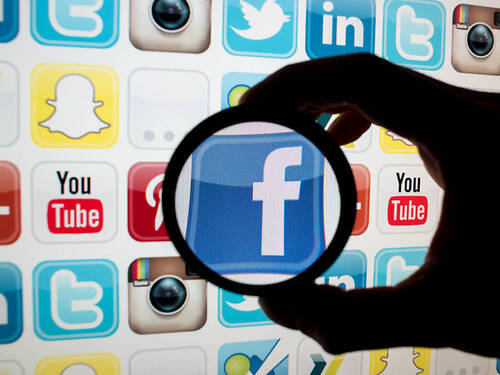 La désinformation pas assez combattue en Suisse, dit un sociologue