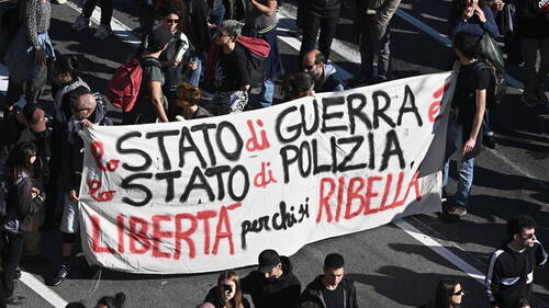 Italie: des milliers de jeunes et de travailleurs manifestent