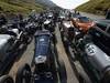 Plus de 560 voitures et motos historiques au col du Klausen