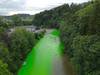 Test en cas de pollution: rivière thurgovienne en vert fluo