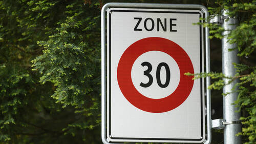 Un Bernois de 23 ans commet 24 infractions au code de la route