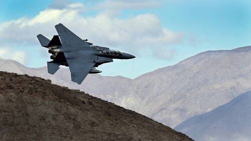 Trump lance un nouvel ultimatum à l'Iran, centrale nucléaire visée