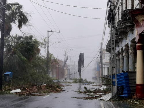 Cuba plongé dans le noir après le passage de l'ouragan Ian