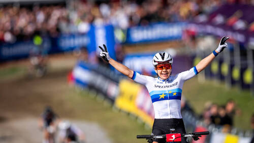 Sina Frei s'impose aux Gets en short-track