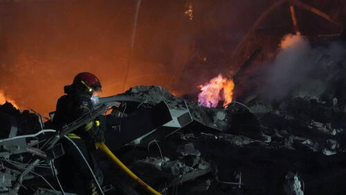 Ukraine: des frappes russes font quatre morts près de Kharkiv