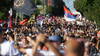 Plus de 100'000 manifestants en Serbie pour réclamer des élections