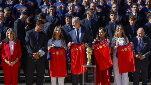 "Vous l'avez fait pour toute l'Espagne", dit le roi Felipe VI