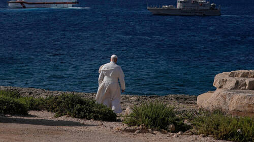 A Lampedusa, le pape exhorte l'Europe à agir pour les migrants