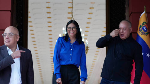 Venezuela: "les ordres de Washington, ça suffit", dit la présidente