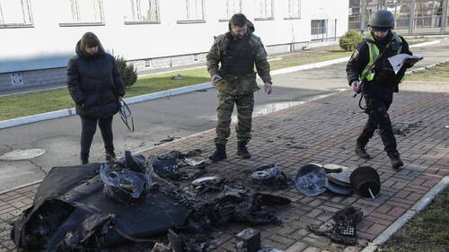 Trois Ukrainiens et deux Russes tués dans des frappes