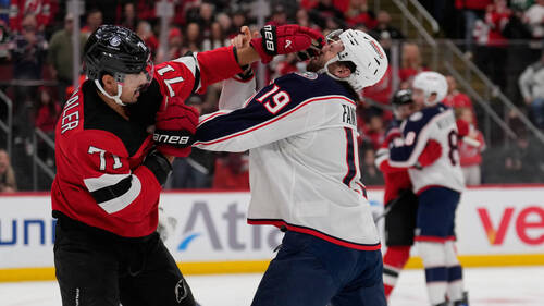 Les Devils battus, les Suisses marquent