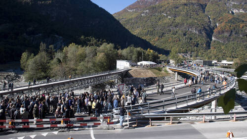 TI: un nouveau pont sur la Maggia deux ans après les intempéries