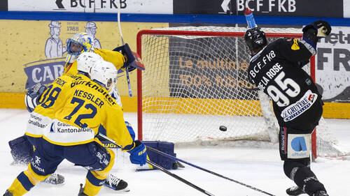 Fribourg s'offre le leader avec brio