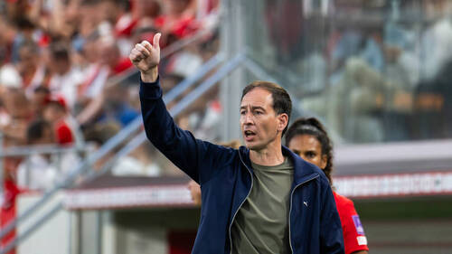 La Suisse assure l'essentiel: promotion et 1re place
