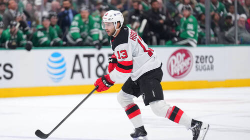 Quatre à la suite pour les Devils, Hischier marque un doublé