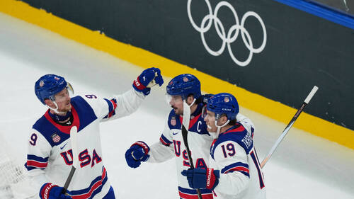 Hockey sur glace: Les Etats-Unis maitrisent la Lettonie