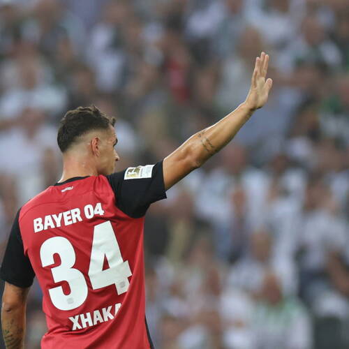 Leverkusen a eu chaud, Xhaka et Elvedi buteurs