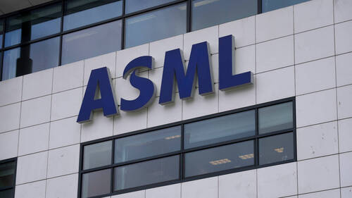Bond du bénéfice 2025 pour ASML qui supprime 1700 emplois