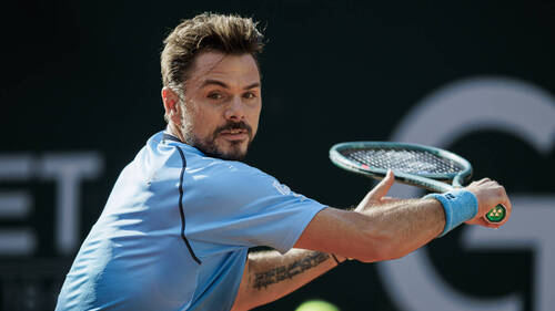 Wawrinka passe un tour, dans la douleur