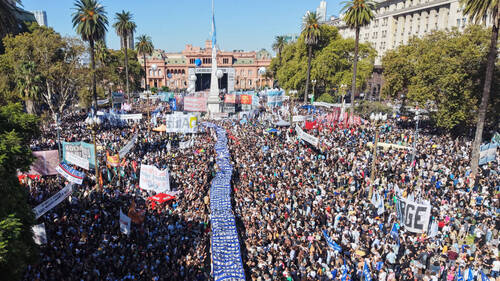 Important rassemblement pour les 50 ans du coup d'Etat en Argentine