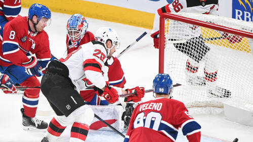 Les Devils gagnent à Montréal