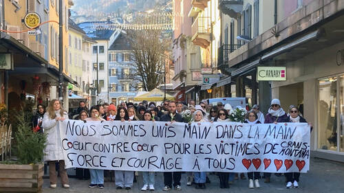 Monthey (VS): un cortège pour afficher sa solidarité