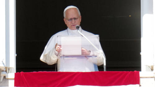 Le pape va être hospitalisé mardi pour son opération
