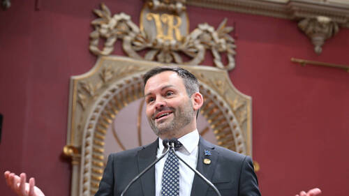 Québec: le gouvernement indépendantiste prend ses fonctions
